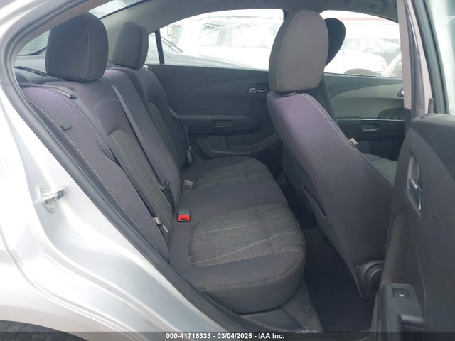 1G1JC5SH5F4157626 Chevrolet Sonic Lt Auto