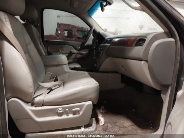 2013 GMC YUKON XL 1500 1GKS2KE78DR299361 Photo 4
