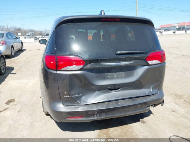2C4RC1DG5JR148681 Chrysler Pacifica Touring