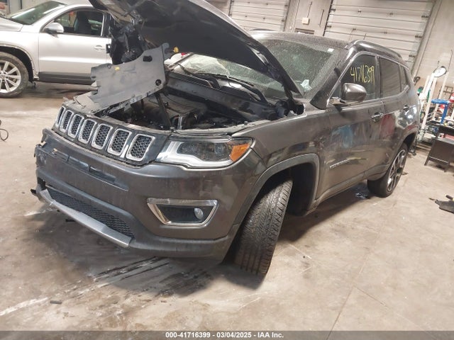 3C4NJDCB9JT245942 Jeep Compass Limited 4x4