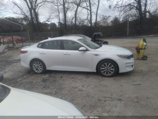 5XXGT4L38JG272718 KIA Optima Lx