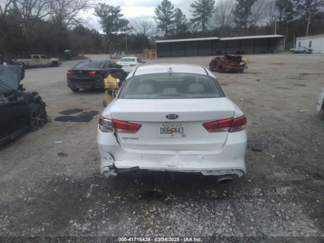 5XXGT4L38JG272718 KIA Optima Lx