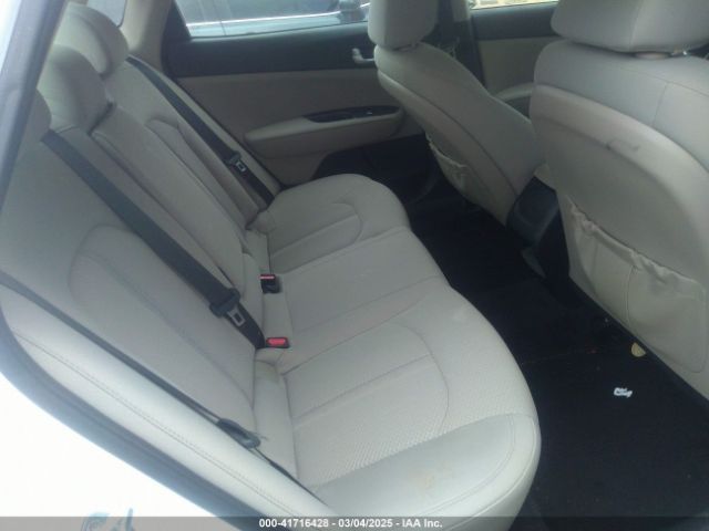 5XXGT4L38JG272718 KIA Optima Lx