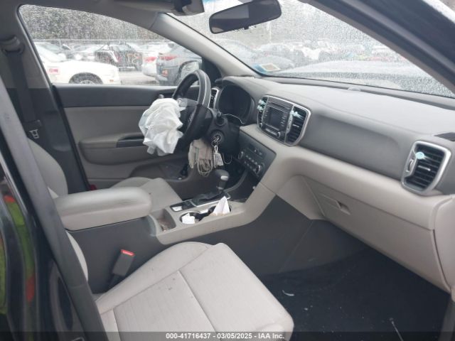 KNDPMCAC1J7408268 KIA Sportage Lx