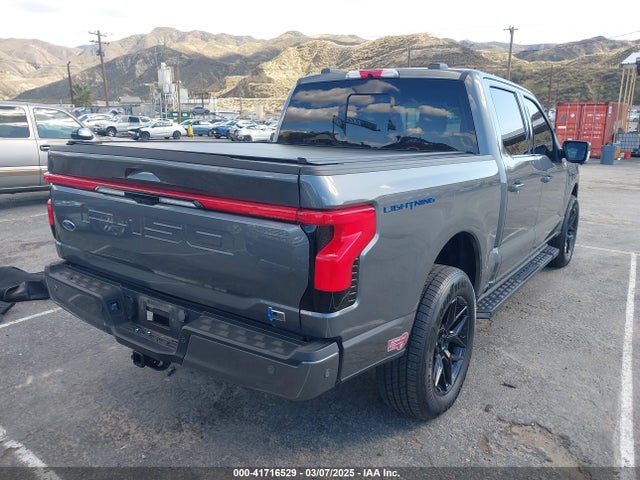 Ford F-150 Lightning Platinum 2023 1FT6W1EV8PWG25191 Image 4