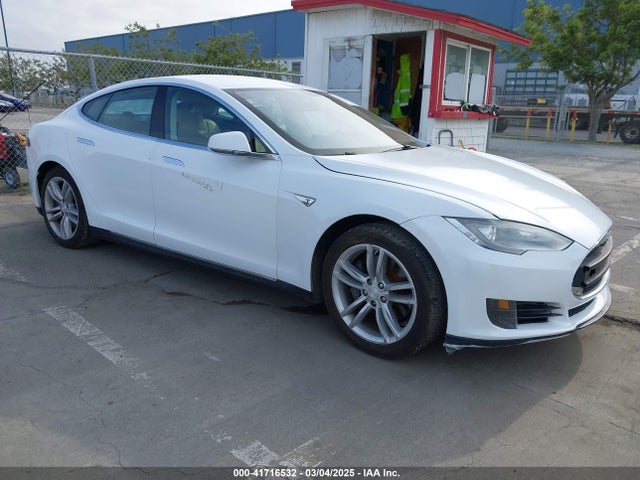 2013 TESLA MODEL S 5YJSA1DG2DFP07739 Photo 0