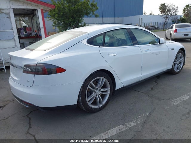 2013 TESLA MODEL S 5YJSA1DG2DFP07739 Photo 3