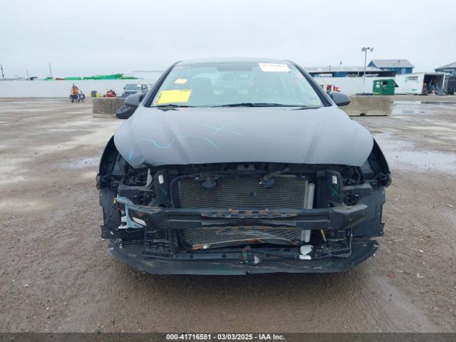 5NPE24AF7JH646215 Hyundai SONATA SE