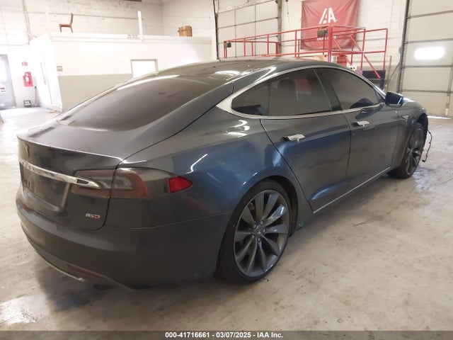 2014 TESLA MODEL S 5YJSA1H13EFP49912 Photo 3