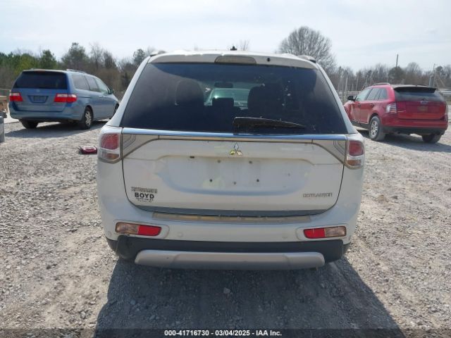 JA4AD3A38FZ000264 Mitsubishi Outlander Se