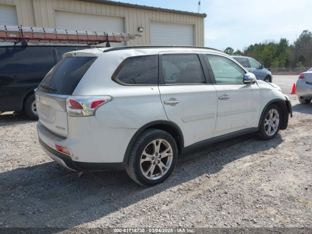JA4AD3A38FZ000264 Mitsubishi Outlander Se