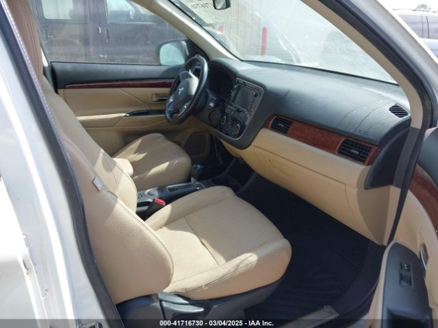 JA4AD3A38FZ000264 Mitsubishi Outlander Se