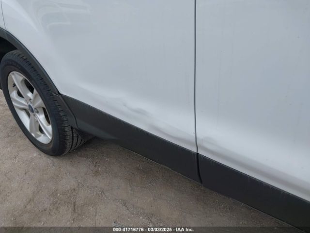 1FMCU0GX8GUC09148 Ford ESCAPE SE