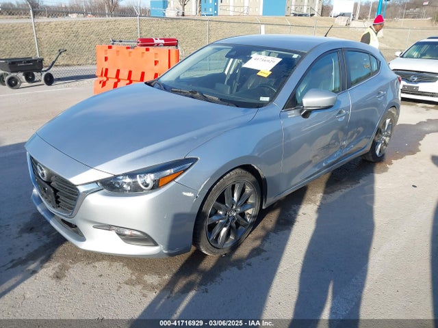 3MZBN1L35JM236953 Mazda Mazda3 Touring