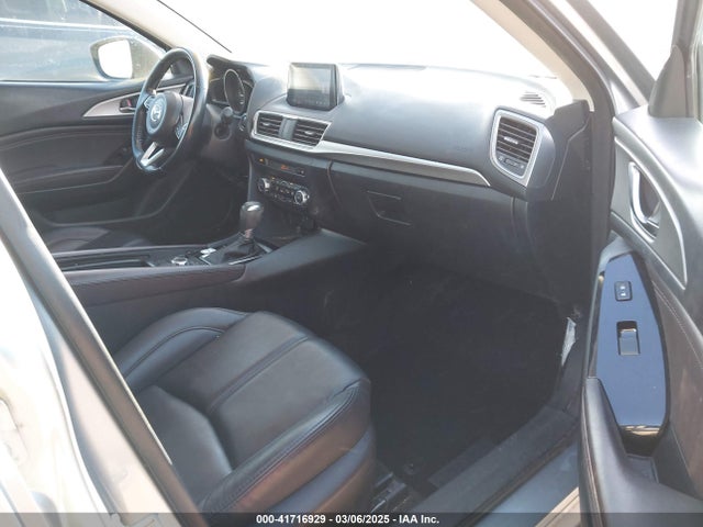 3MZBN1L35JM236953 Mazda Mazda3 Touring