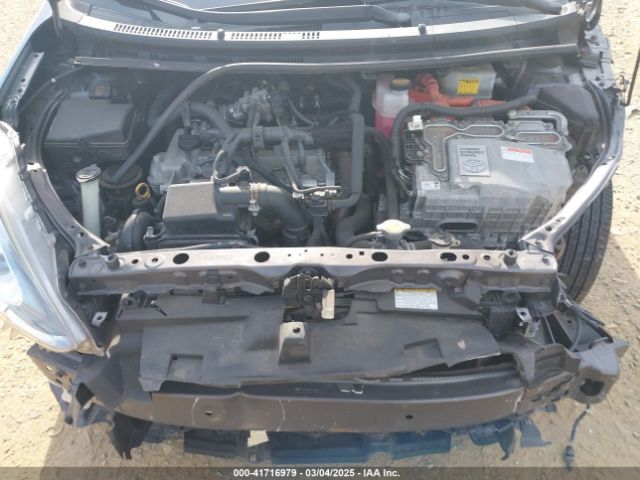 JTDKDTB34F1103091 Toyota Prius C Two