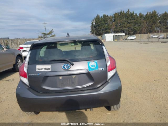 JTDKDTB34F1103091 Toyota Prius C Two