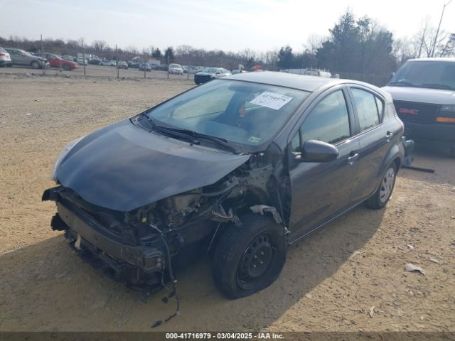 JTDKDTB34F1103091 Toyota Prius C Two