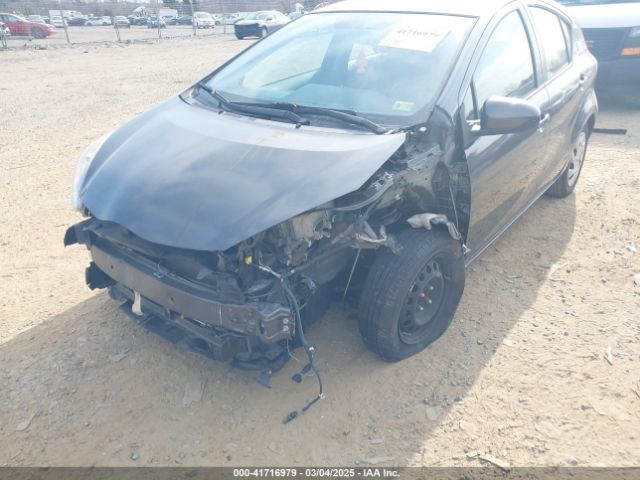 JTDKDTB34F1103091 Toyota Prius C Two