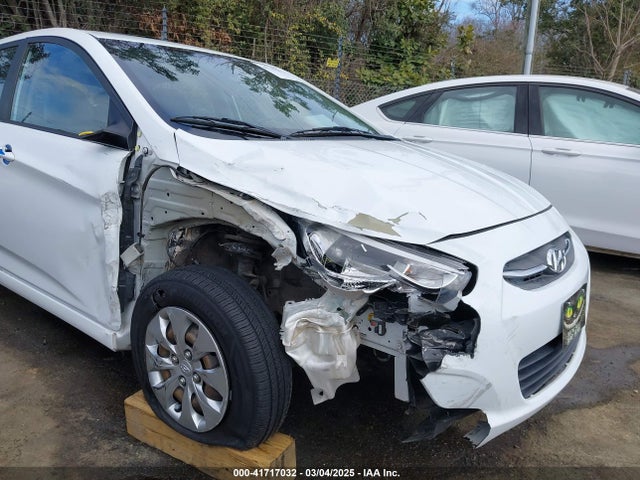 KMHCT5AE8HU315026 Hyundai ACCENT SE