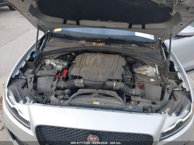 2017 JAGUAR F-PACE SADCL2BV9HA099355 Photo 9