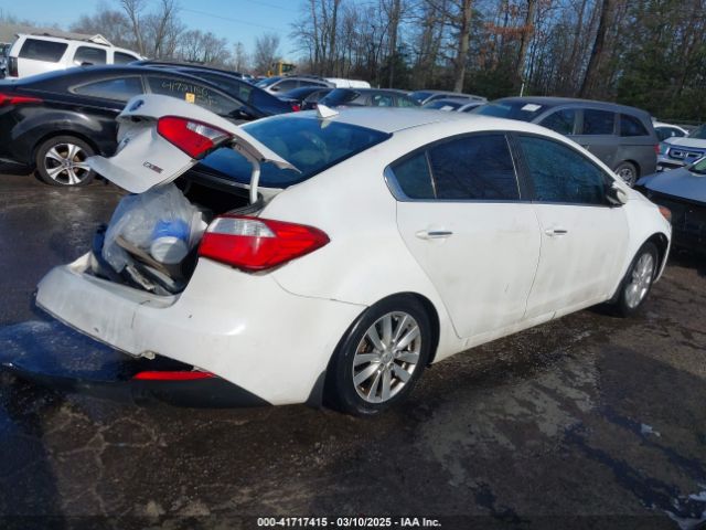 KNAFX4A88E5077496 KIA FORTE EX