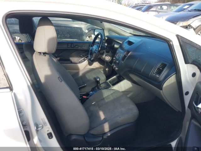KNAFX4A88E5077496 KIA FORTE EX