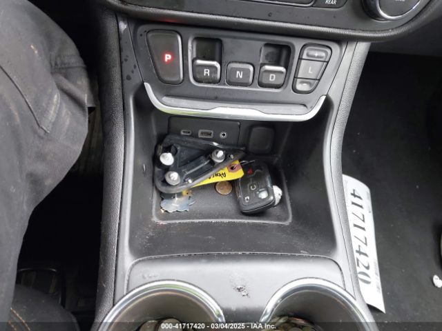 3GKALTEV8JL404786 GMC Terrain Sle