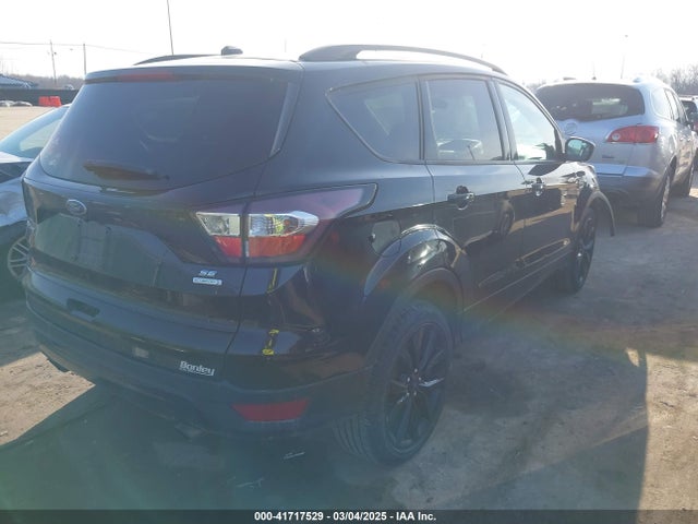 1FMCU0G98HUE15122 Ford ESCAPE SE