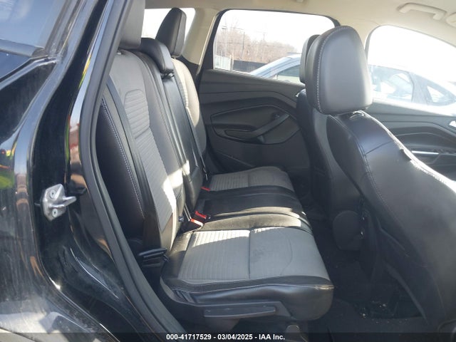 1FMCU0G98HUE15122 Ford ESCAPE SE