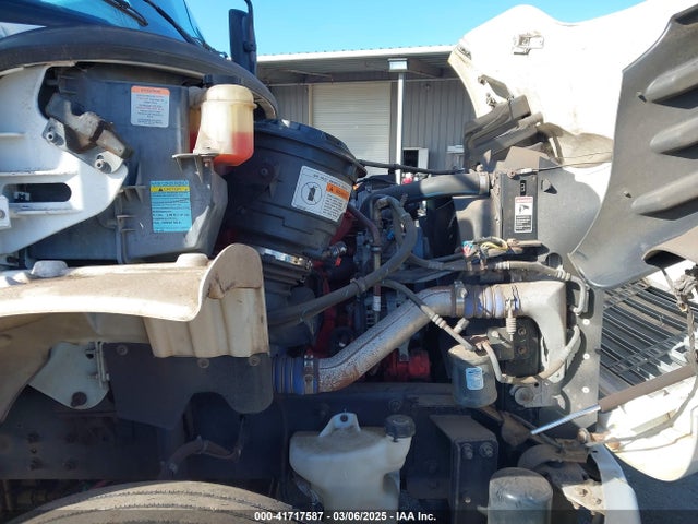 3ALACXCY4HDJA8145 Freightliner Cummins Isl