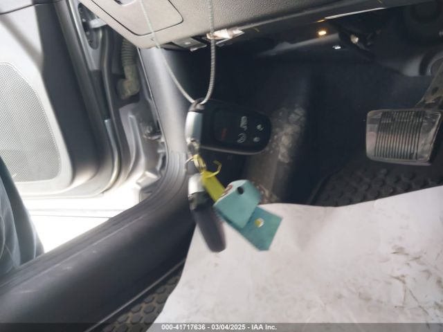 2019 JEEP CHEROKEE 1C4PJMLB9KD375266 Photo 10