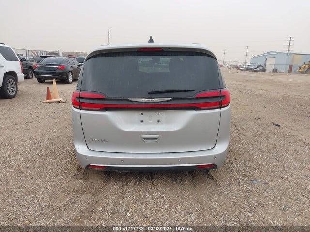 Chrysler Pacifica Touring L 2024 2C4RC1BG0RR143466 Image 17