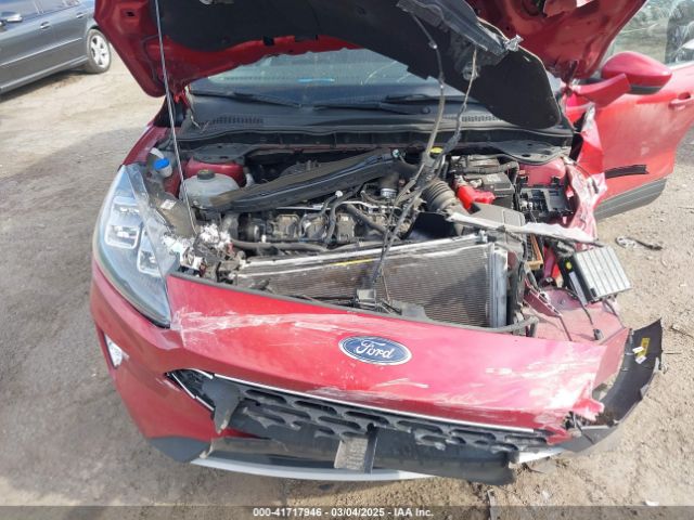 1FMCU9J9XMUA70800 Ford Escape Titanium