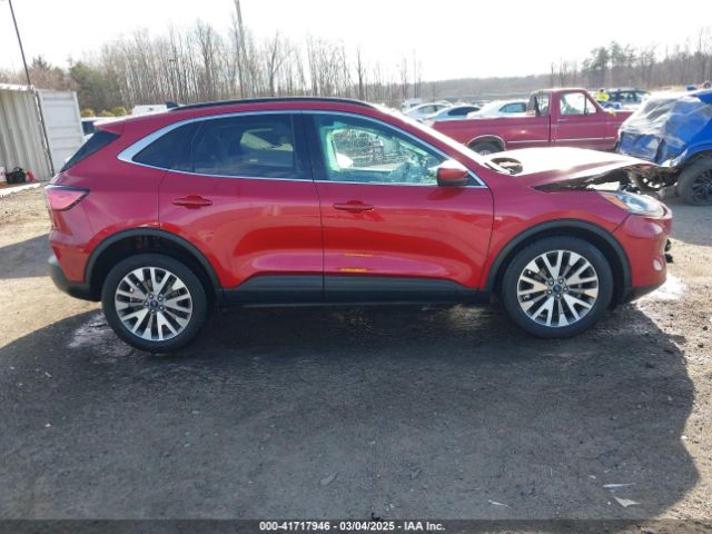 1FMCU9J9XMUA70800 Ford Escape Titanium