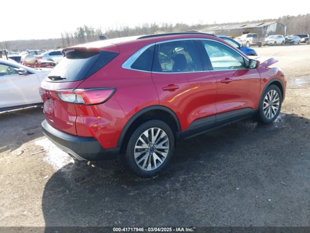 1FMCU9J9XMUA70800 Ford Escape Titanium