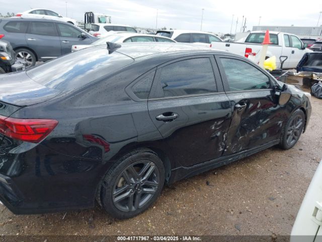3KPF34AD7ME309438 KIA Forte Gt-line