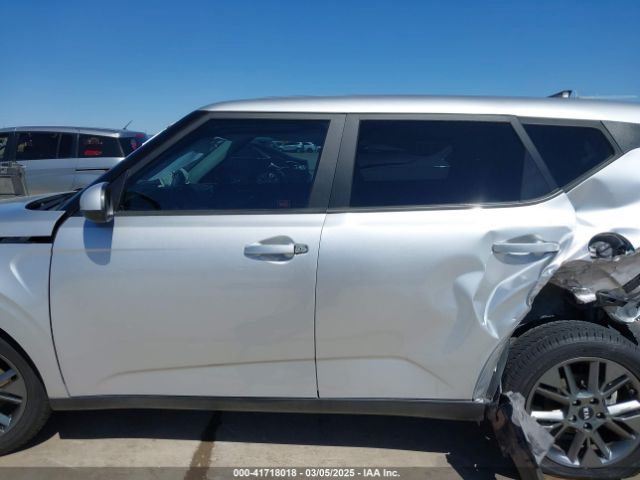 KNDJ23AU5M7795528 KIA SOUL S