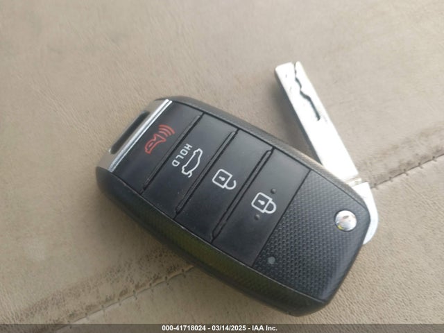 5XXGT4L37HG125560 KIA Optima Lx