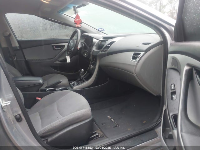 5NPDH4AEXFH617882 Hyundai ELANTRA SE