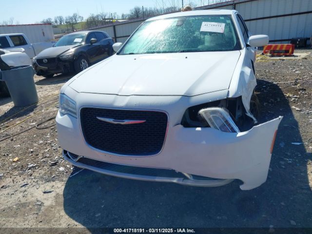 2C3CCAAG2GH211782 Chrysler 300 Limited