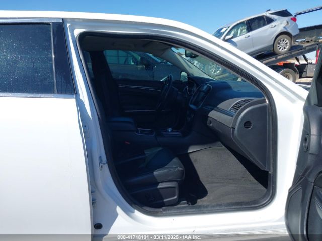 2C3CCAAG2GH211782 Chrysler 300 Limited