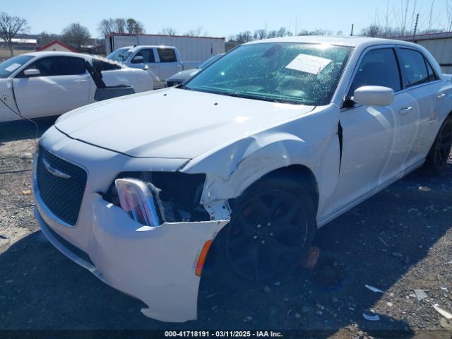 2C3CCAAG2GH211782 Chrysler 300 Limited