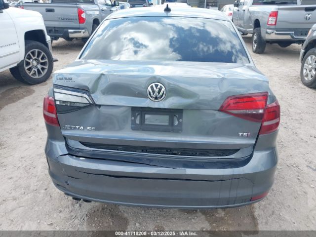 3VWDB7AJ9JM215013 Volkswagen Jetta 1.4t Se/1.4t Wolfsburg Edition