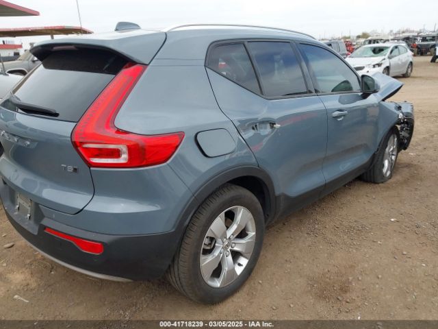 YV4162UK3M2473571 Volvo Xc40 T5 Momentum