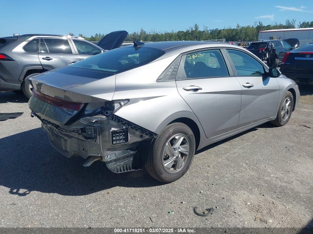 KMHLL4DGXSU886659 Hyundai ELANTRA SE