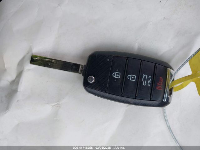 5XXGT4L36JG271647 KIA Optima Lx