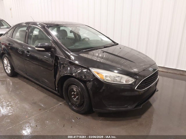 Ford FOCUS SE 2015 1FADP3F23FL344071 Image 6