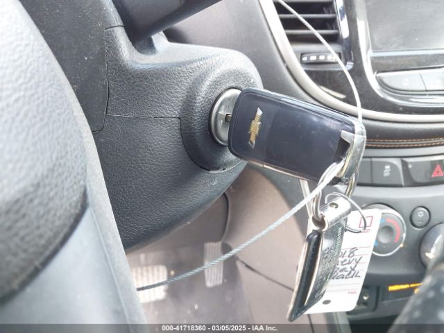 3GNCJLSB3JL237636 Chevrolet Trax Lt