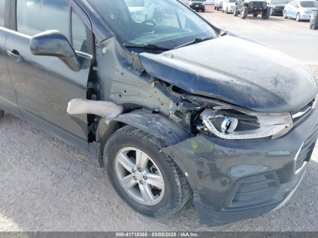 3GNCJLSB3JL237636 Chevrolet Trax Lt